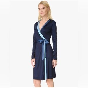 Diane Von Furstenberg Silk Navy and Light Blue Wrap Dress size 12 NEW
